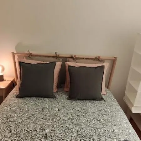 Guest house In Cozy Shared In The Center Of