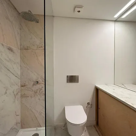 Guest house In Cozy Shared In The Center Of Lisbon