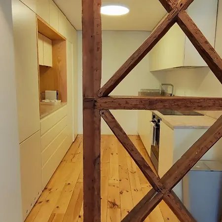 In Cozy Shared In The Center Of Lisboa